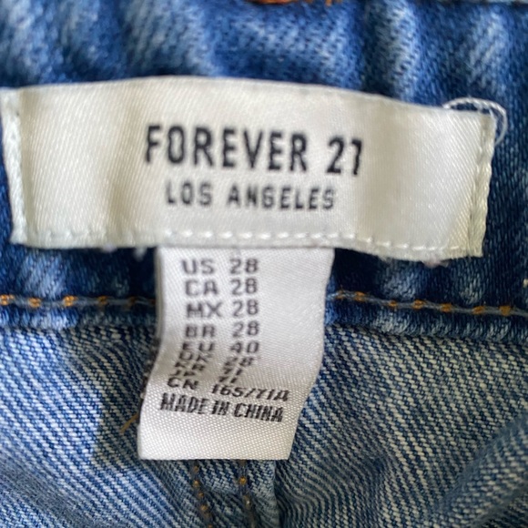 FOREVER 21 DENIM SHORTS - MEDIUM WASH - SZ 28 - Picture 2 of 4